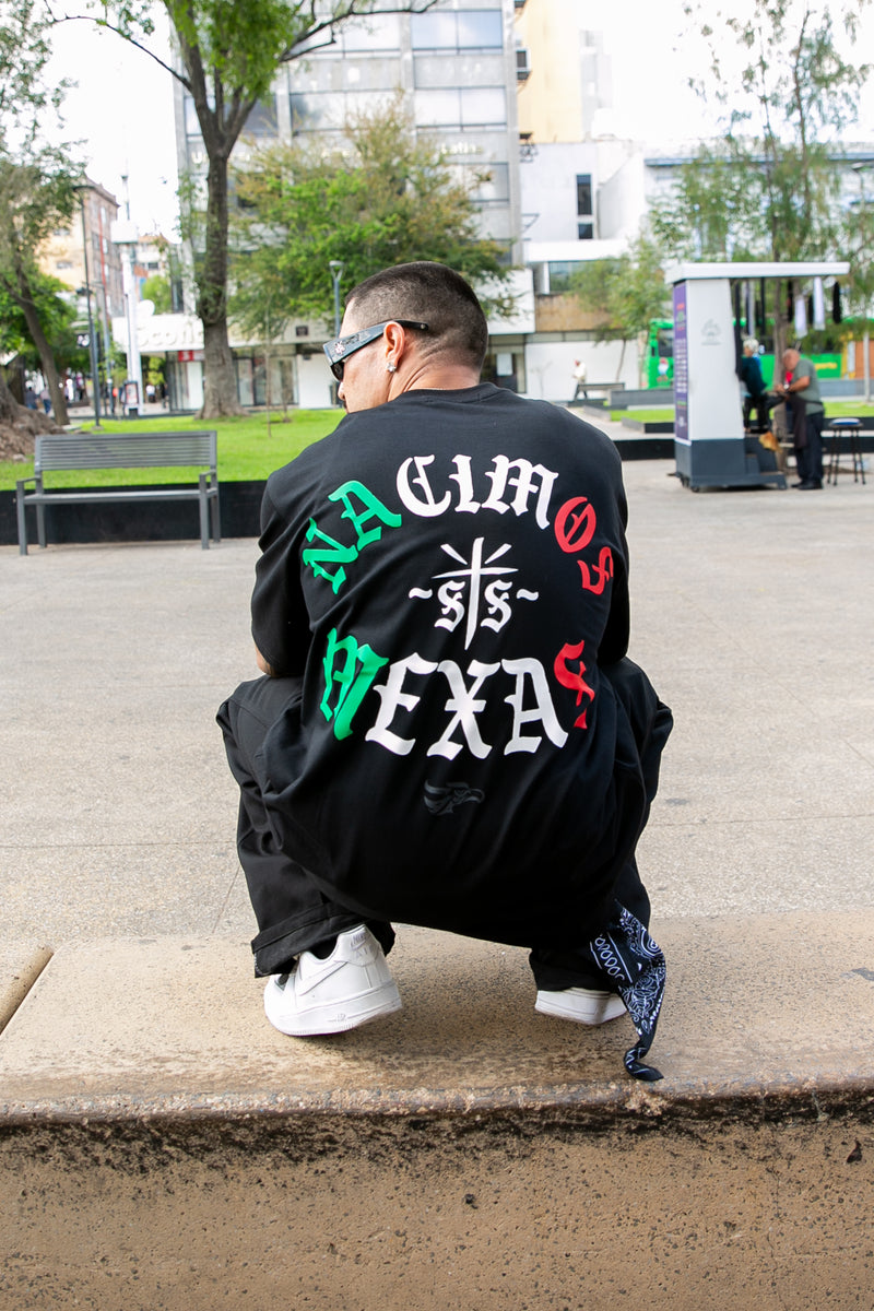 Playera premium  “Nacimos mexas”