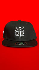 Gorra “Cruz clásica” Negro/blanco