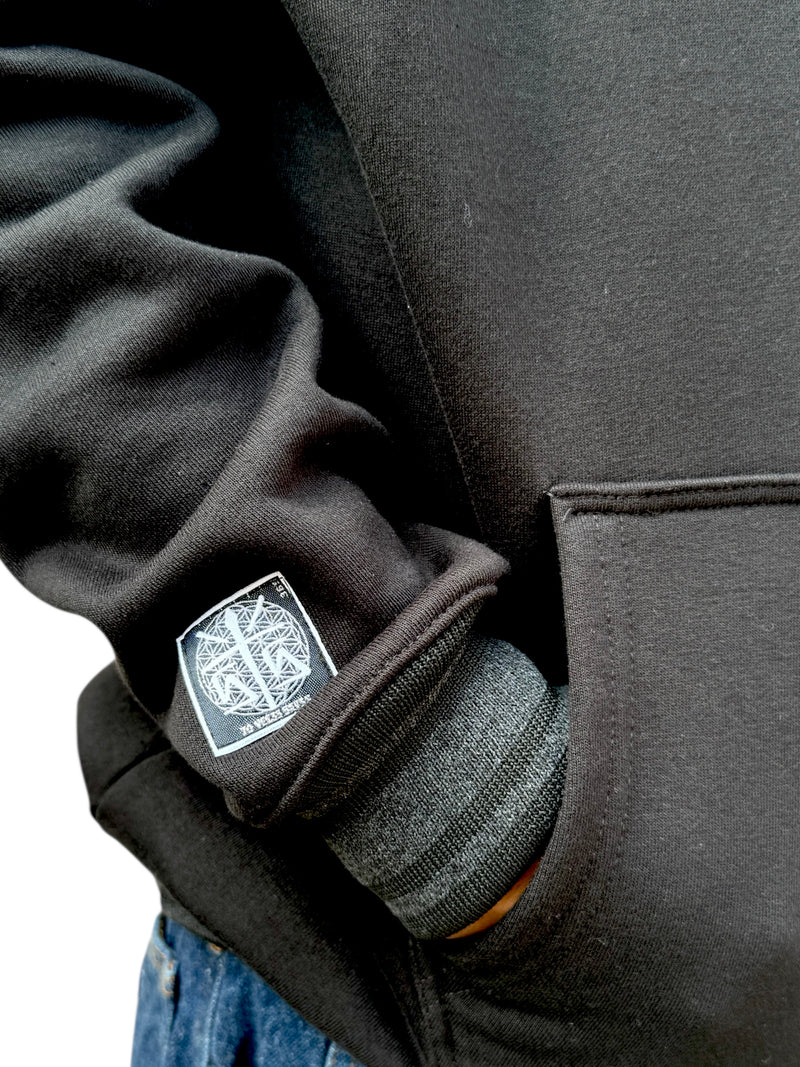 Sudadera crewneck “Black Suertudo”