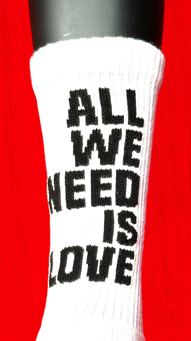 Calceta “All we need is love” Art