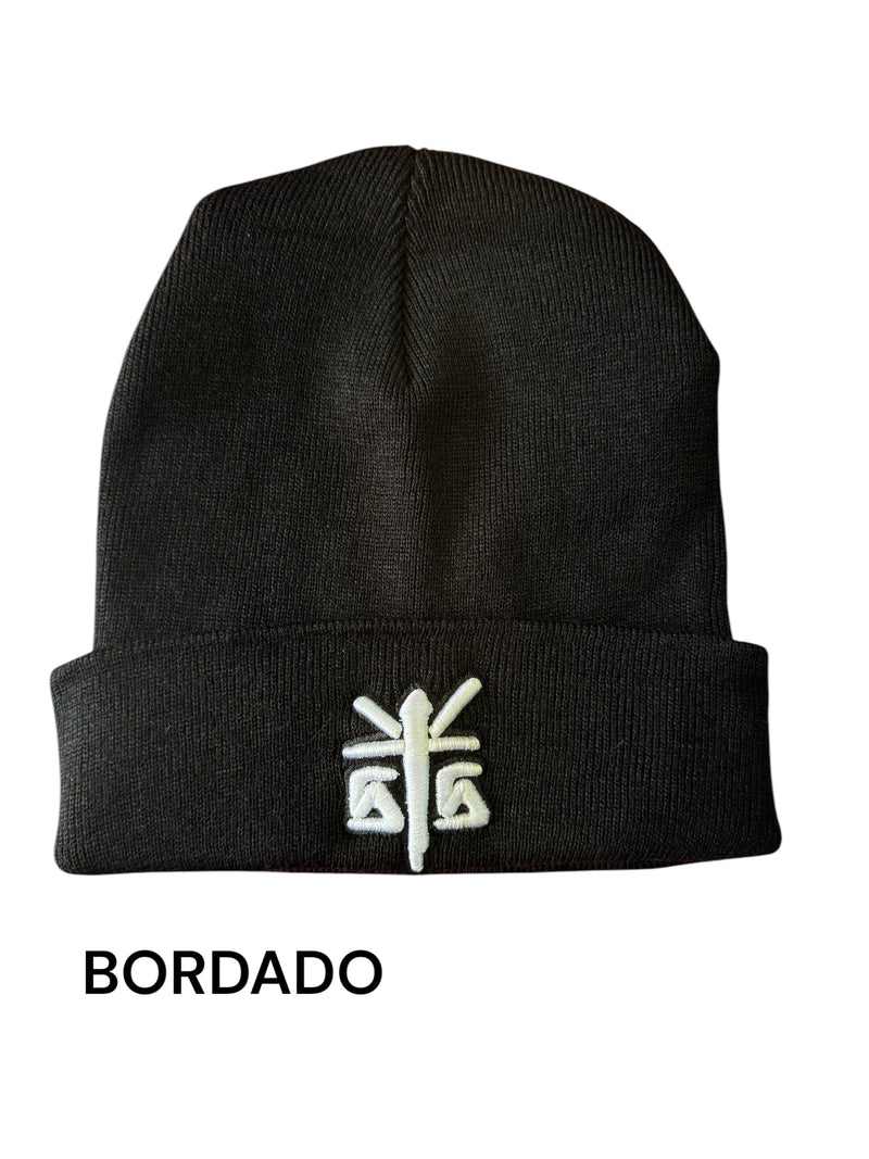 Beanie gorro “Cruz blanco” bordado