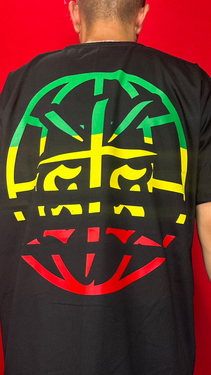 Playera  “Planta reggae" oversize negra